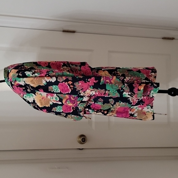 Dalia Size 12 Navy Blue with Multi-Color Floral Pattern Long Sleeve High Low Hem - Picture 3 of 14